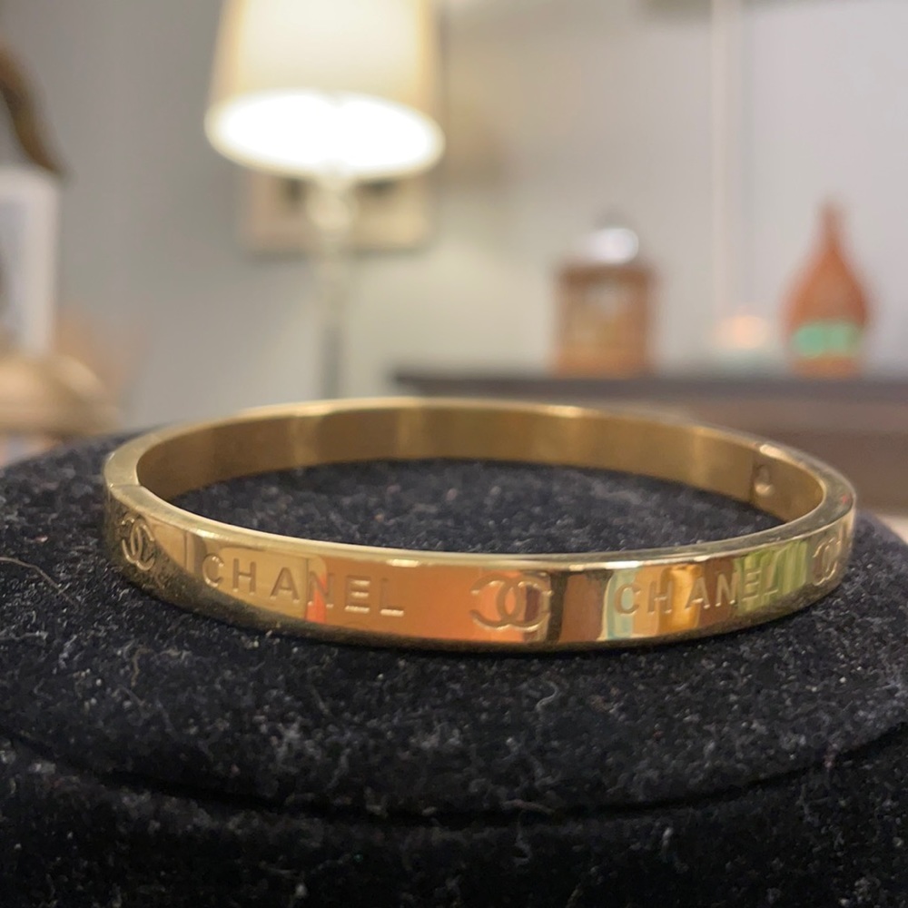 Fashion bracelet